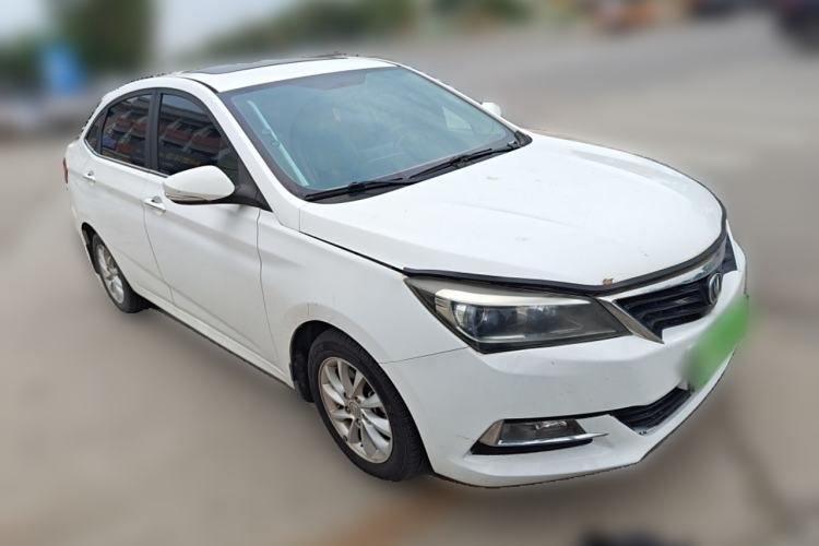Used CHANGAN Alsvin V7 2015 1.6L Manual Enjoyment Model China IV Standard Front Right 45 Deg