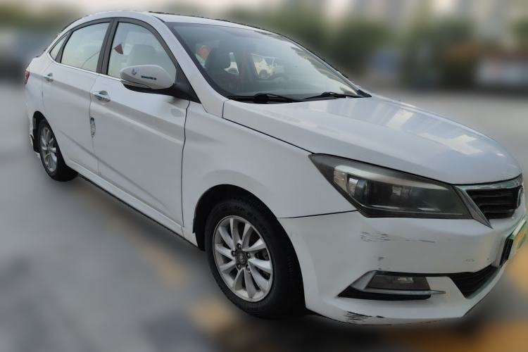 Used CHANGAN Alsvin V7 2015 1.6L Manual Enjoyment Model China V Standard Front Right 45 Deg