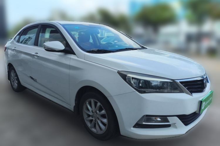 Used CHANGAN Alsvin V7 2015 1.6L Manual Enjoyment Model China IV Standard Front Right 45 Deg