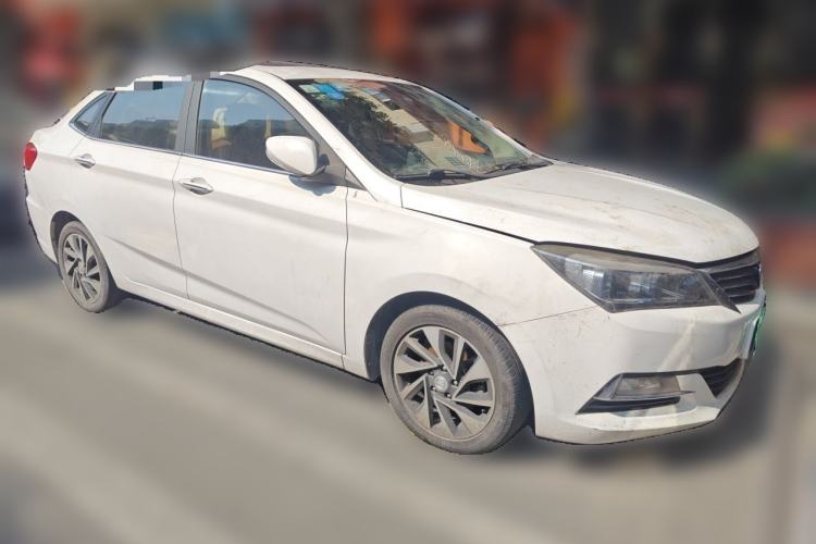 Used CHANGAN Alsvin V7 2015 1.6L Manual Fun Model China IV Standard Front Right 45 Deg