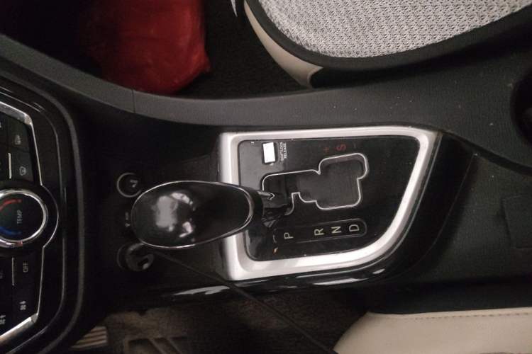 Used CHANGAN Alsvin V7 2015 1.6L Automatic Joyful Model China IV Standard Gear Lever