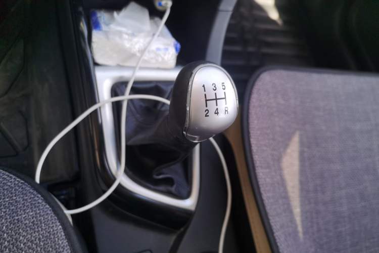 Used CHANGAN Alsvin V7 2015 1.6L Manual Fun Model China IV Standard Gear Lever