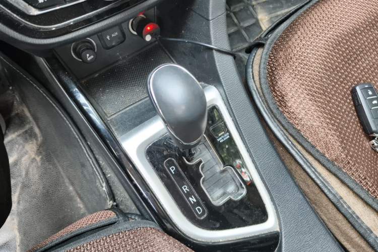 Used CHANGAN Alsvin V7 2015 1.6L Automatic Enjoyment Model China V Standard Gear Lever