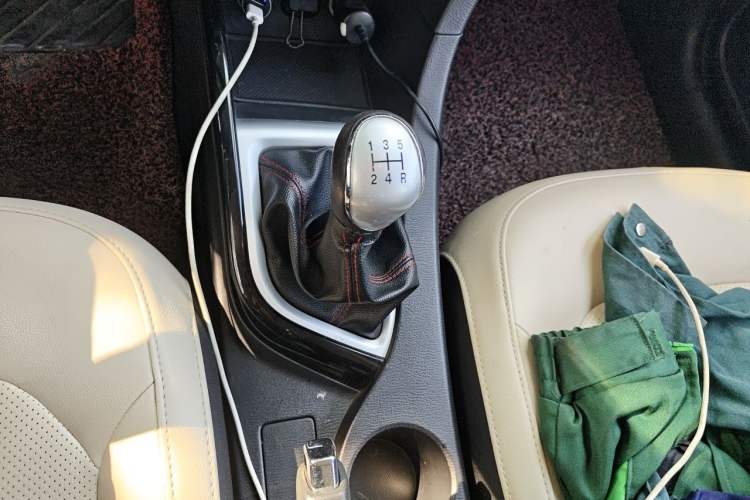 Used CHANGAN Alsvin V7 2015 1.6L Manual Enjoyment Model China IV Standard Gear Lever