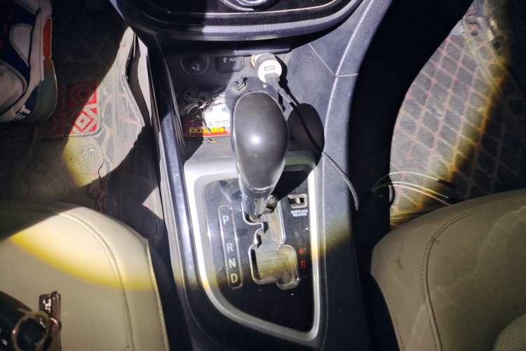 Used CHANGAN Alsvin V7 2015 1.6L Automatic Enjoyment Model China V Standard Gear Lever