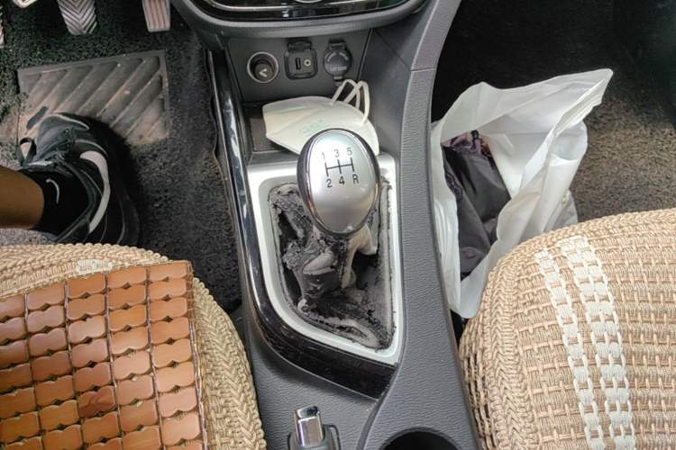 Used CHANGAN Alsvin V7 2015 1.6L Manual Fun Model China IV Standard Gear Lever
