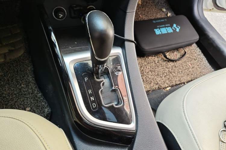Used CHANGAN Alsvin V7 2015 1.6L Automatic Fun Model China V Standard Gear Lever