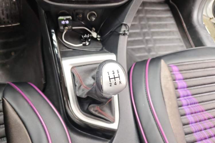 Used CHANGAN Alsvin V7 2015 1.6L Manual Enjoyment Model China V Standard Gear Lever