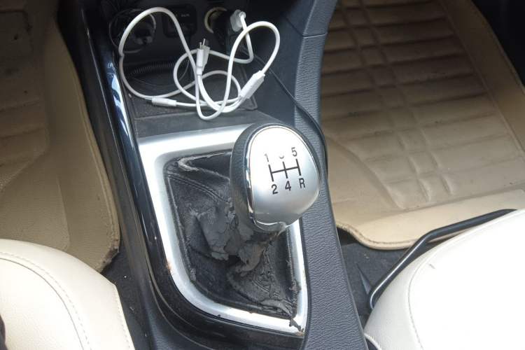 Used CHANGAN Alsvin V7 2015 1.6L Manual Enjoyment Model China IV Standard Gear Lever