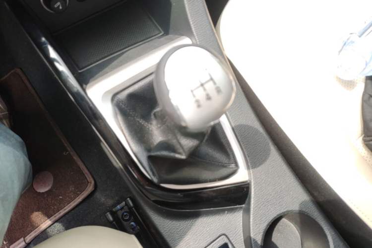 Used CHANGAN Alsvin V7 2015 1.6L Manual Enjoyment Model China V Standard Gear Lever