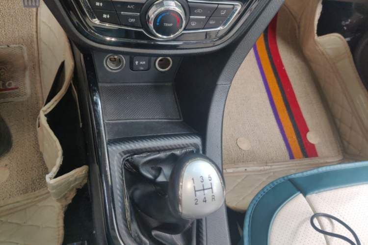 Used CHANGAN Alsvin V7 2015 1.6L Manual Enjoyment Model China IV Standard Gear Lever