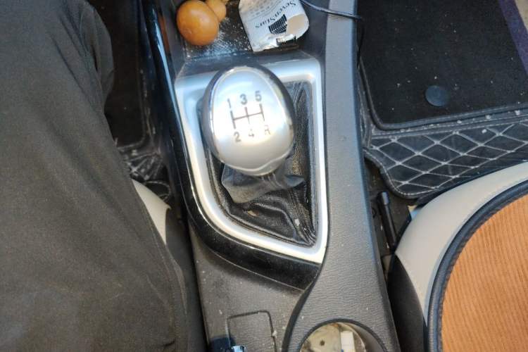 Used CHANGAN Alsvin V7 2015 1.6L Manual Enjoyment Model China V Standard Gear Lever