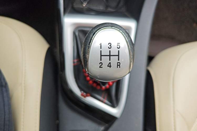Used CHANGAN Alsvin V7 2015 1.6L Manual Enjoyment Model China IV Standard Gear Lever