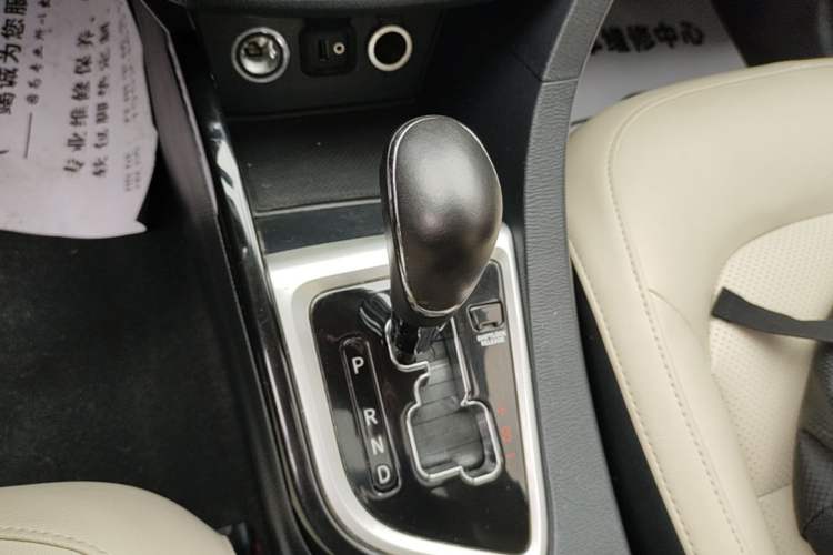 Used CHANGAN Alsvin V7 2015 1.6L Automatic Enjoyment Model China V Standard Gear Lever