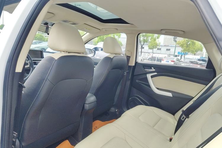 Used CHANGAN Alsvin V7 2015 1.6L Automatic Enjoyment Model China IV Standard Headliner