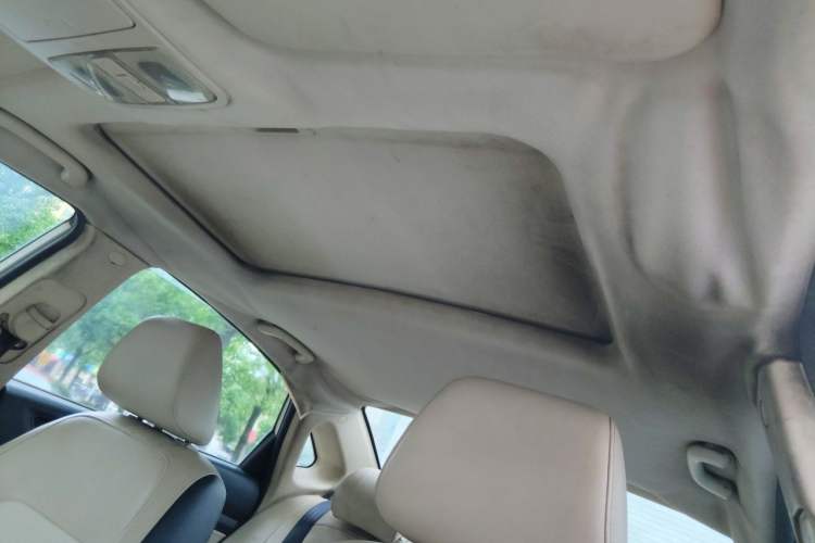 Used CHANGAN Alsvin V7 2015 1.6L Automatic Enjoyment Model China IV Standard Headliner