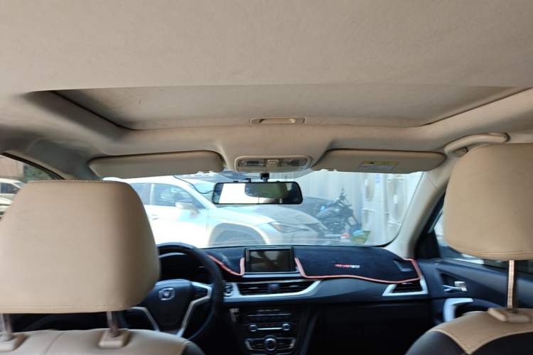 Used CHANGAN Alsvin V7 2015 1.6L Automatic Enjoyment Model China V Standard Headliner