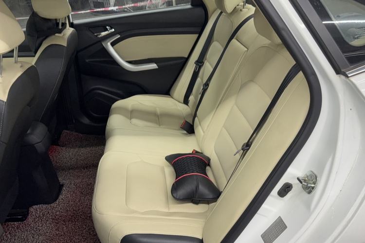 Used CHANGAN Alsvin V7 2015 1.6L Manual Fun Edition China V Standard Interior 1