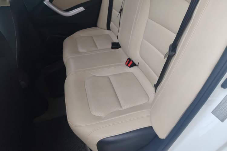 Used CHANGAN Alsvin V7 2015 1.6L Automatic Enjoyment Model China IV Standard Interior 1