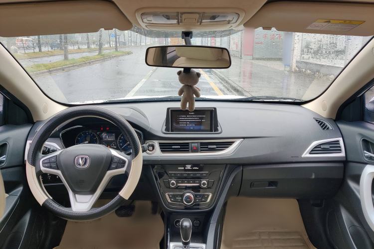 Used CHANGAN Alsvin V7 2015 1.6L Automatic Enjoyment Model China IV Standard Interior 1