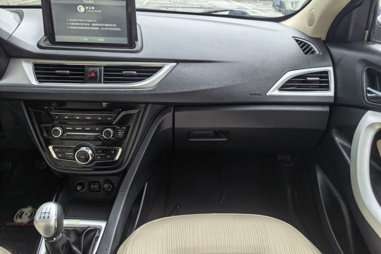 Used CHANGAN Alsvin V7 2015 1.6L Manual Joyful Edition China IV Interior 11