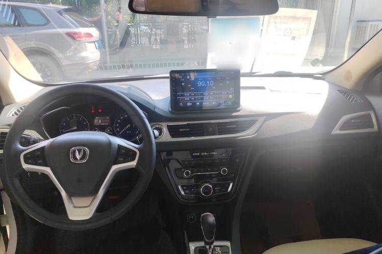 Used CHANGAN Alsvin V7 2015 1.6L Automatic Enjoyment Model China IV Standard Interior 2