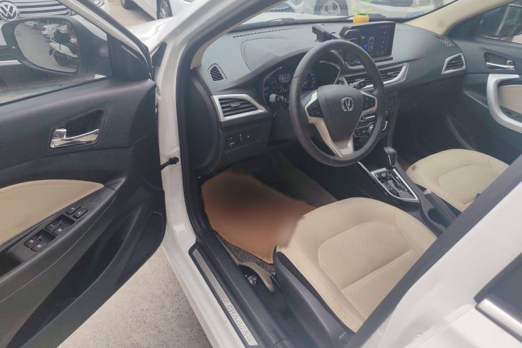 Used CHANGAN Alsvin V7 2015 1.6L Automatic Enjoyment Model China IV Standard Interior 2