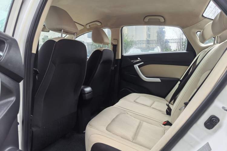 Used CHANGAN Alsvin V7 2015 1.6L Manual Joyful Edition China IV Interior 6