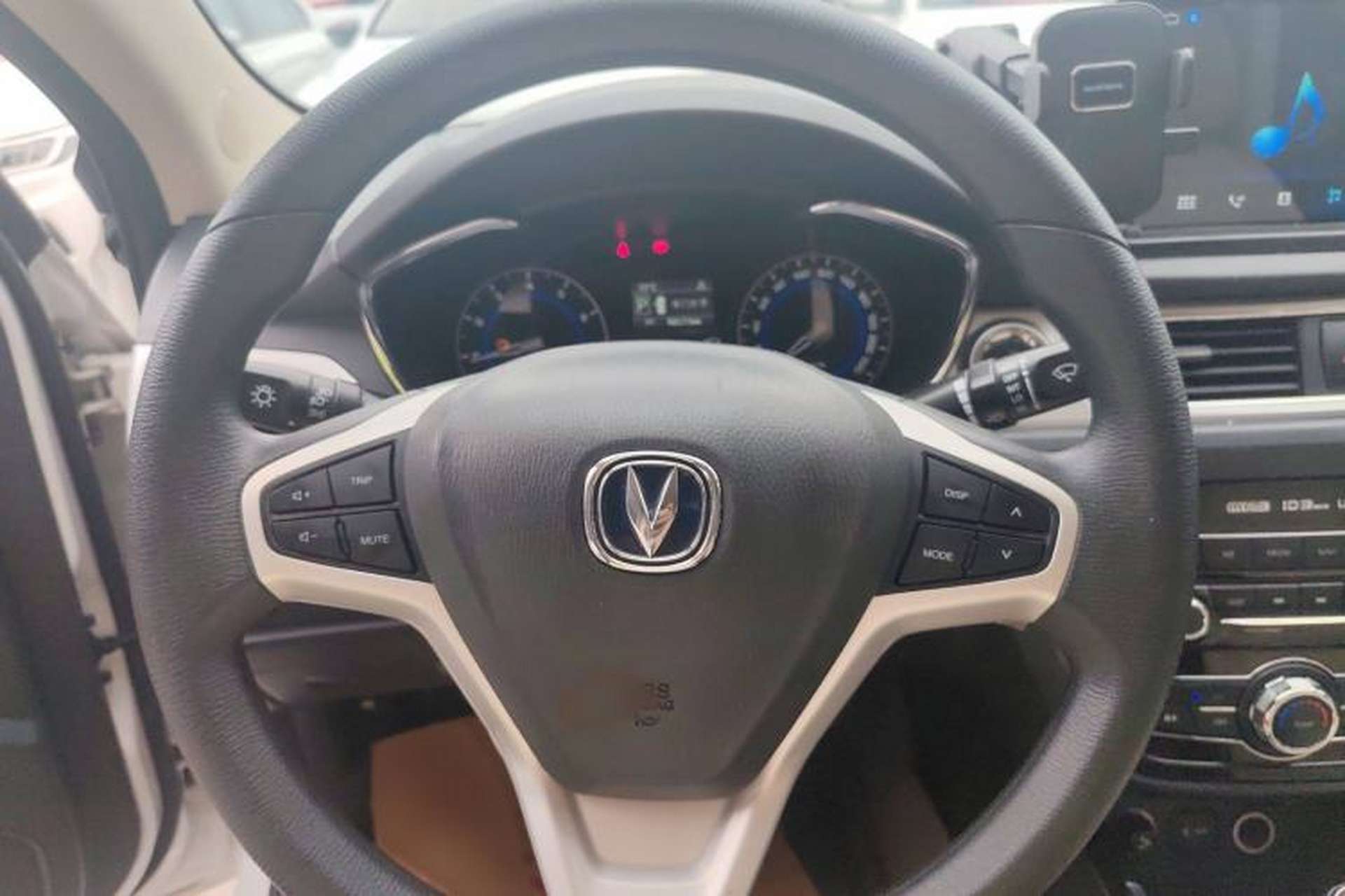 Used CHANGAN Alsvin V7 2015 1.6L Automatic Enjoyment Model China IV Standard Interior 6