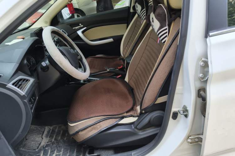 Used CHANGAN Alsvin V7 2015 1.6L Automatic Enjoyment Model China V Standard Left Front Seat
