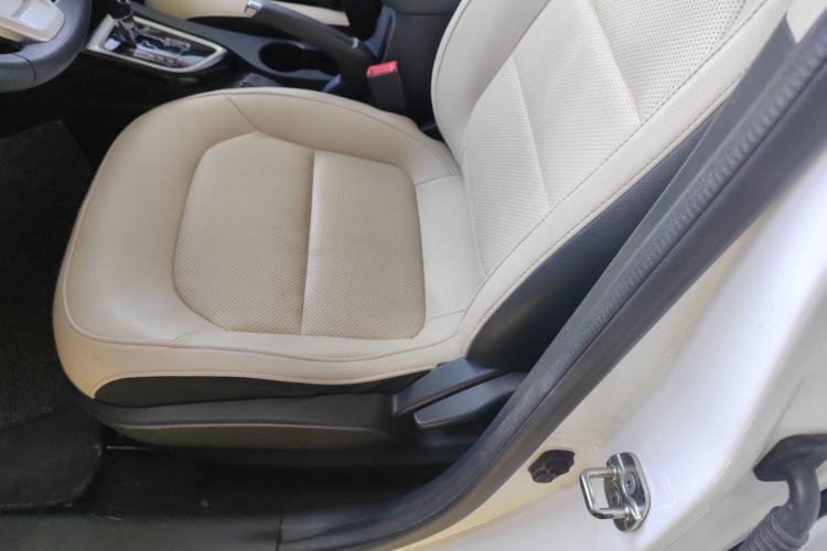 Used CHANGAN Alsvin V7 2015 1.6L Automatic Enjoyment Model China IV Standard Left Front Seat