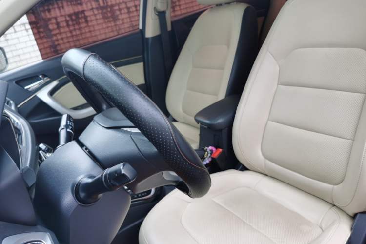 Used CHANGAN Alsvin V7 2015 1.6L Automatic Enjoyment Model China IV Standard Left Front Seat