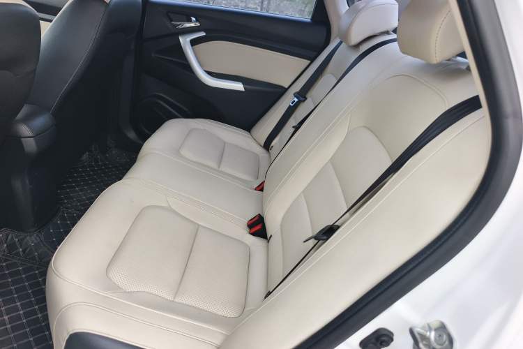 Used CHANGAN Alsvin V7 2015 1.6L Automatic Enjoyment Model China IV Standard Left Rear Seat