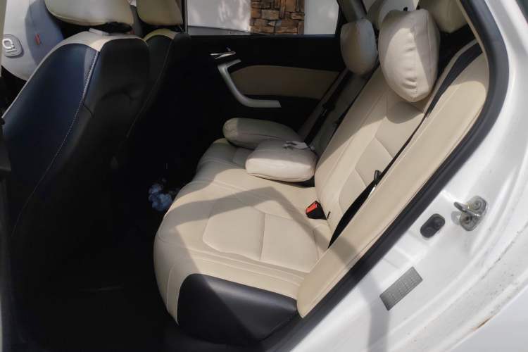 Used CHANGAN Alsvin V7 2015 1.6L Automatic Enjoyment Model China V Standard Left Rear Seat