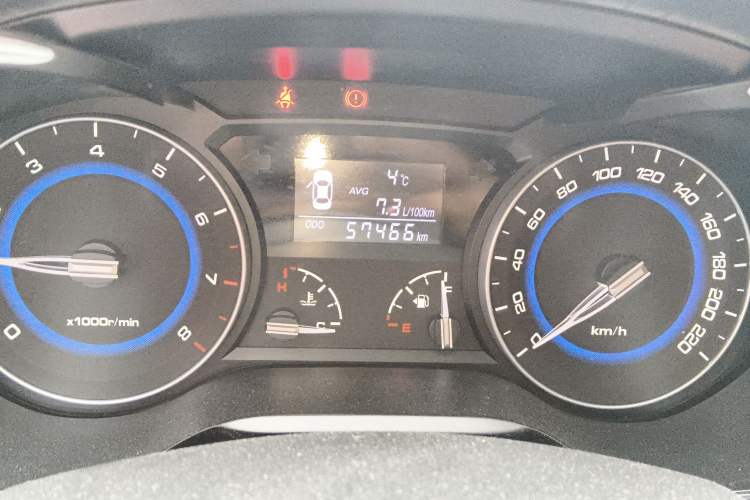 Used CHANGAN Alsvin V7 2015 1.6L Manual Joyride Model China IV Standard Odometer Close Up