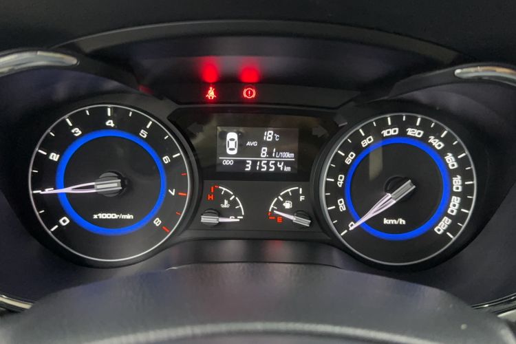 Used CHANGAN Alsvin V7 2015 1.6L Manual Fun Edition China V Standard Odometer Close Up