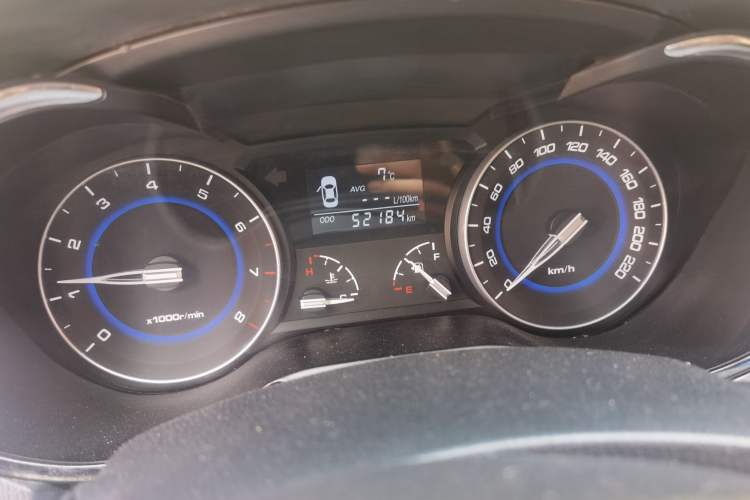 Used CHANGAN Alsvin V7 2015 1.6L Manual Enjoyment Model China IV Standard Odometer Close Up