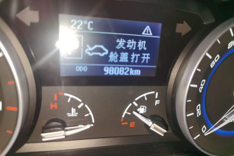 Used CHANGAN Alsvin V7 2015 1.6L Automatic Enjoyment Model China IV Standard Odometer Close Up