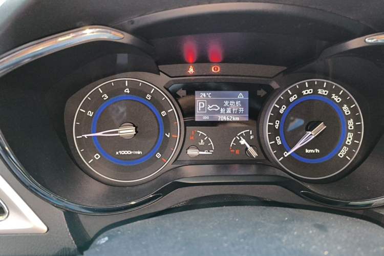 Used CHANGAN Alsvin V7 2015 1.6L Automatic Enjoyment Model China IV Standard Odometer Close Up