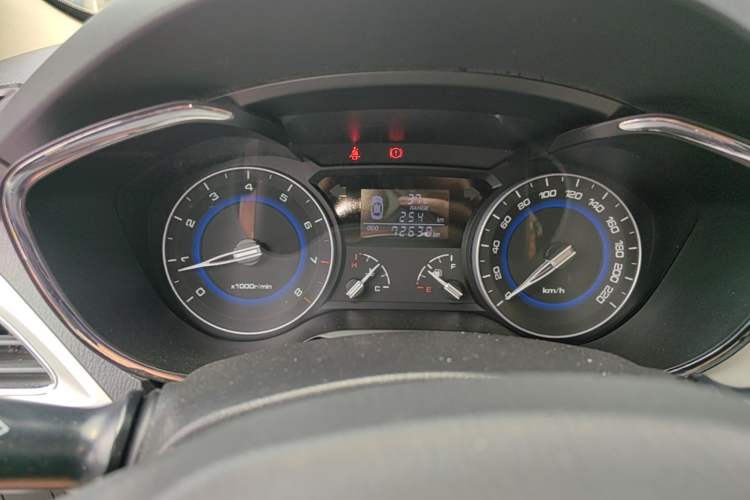 Used CHANGAN Alsvin V7 2015 1.6L Manual Fun Model China IV Standard Odometer Close Up