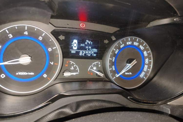 Used CHANGAN Alsvin V7 2015 1.6L Manual Enjoyment Model China IV Standard Odometer Close Up