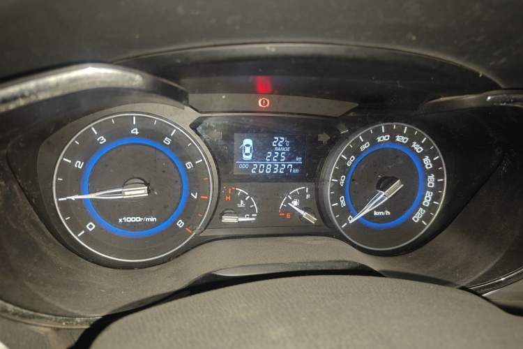 Used CHANGAN Alsvin V7 2015 1.6L Manual Enjoyment Model China IV Standard Odometer Close Up