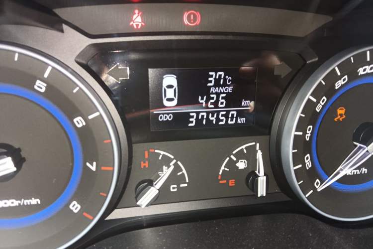 Used CHANGAN Alsvin V7 2015 1.6L Manual Enjoyment Model China IV Standard Odometer Close Up
