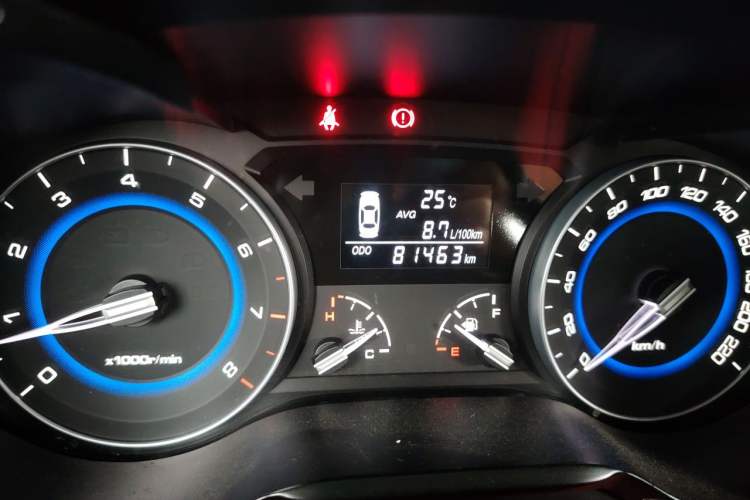 Used CHANGAN Alsvin V7 2015 1.6L Manual Fun Model China IV Standard Odometer Close Up
