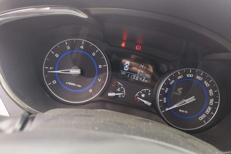 Used CHANGAN Alsvin V7 2015 1.6L Manual Enjoyment Model China IV Standard Odometer Close Up