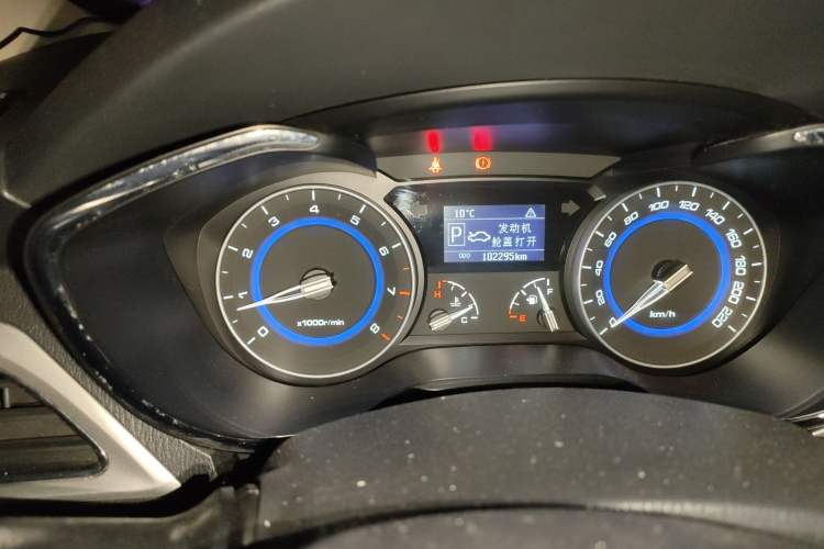Used CHANGAN Alsvin V7 2015 1.6L Automatic Enjoyment Model China IV Standard Odometer Close Up