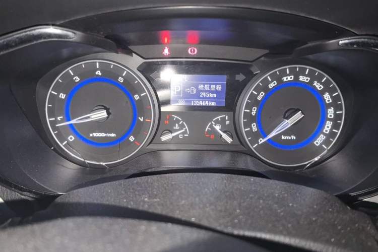 Used CHANGAN Alsvin V7 2015 1.6L Automatic Enjoyment Model China V Standard Odometer Close Up