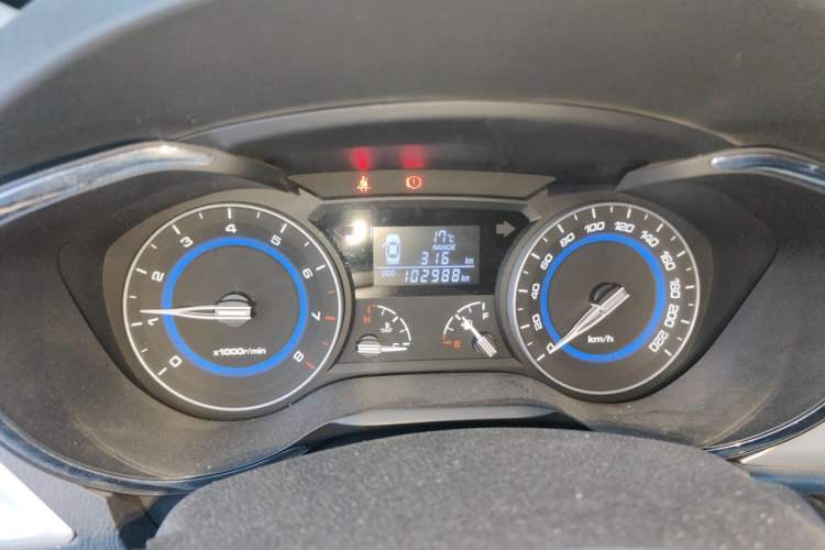 Used CHANGAN Alsvin V7 2015 1.6L Manual Enjoyment Model China V Standard Odometer Close Up