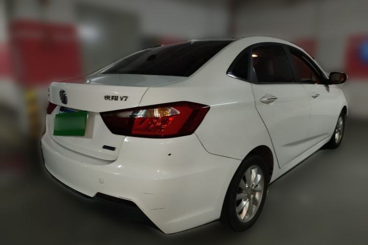Used CHANGAN Alsvin V7 2015 1.6L Automatic Enjoyment Model China IV Standard Rear Right 45 Deg