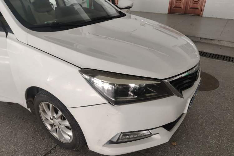 Used CHANGAN Alsvin V7 2015 1.6L Automatic Joyful Model China IV Standard Right Front Headlight